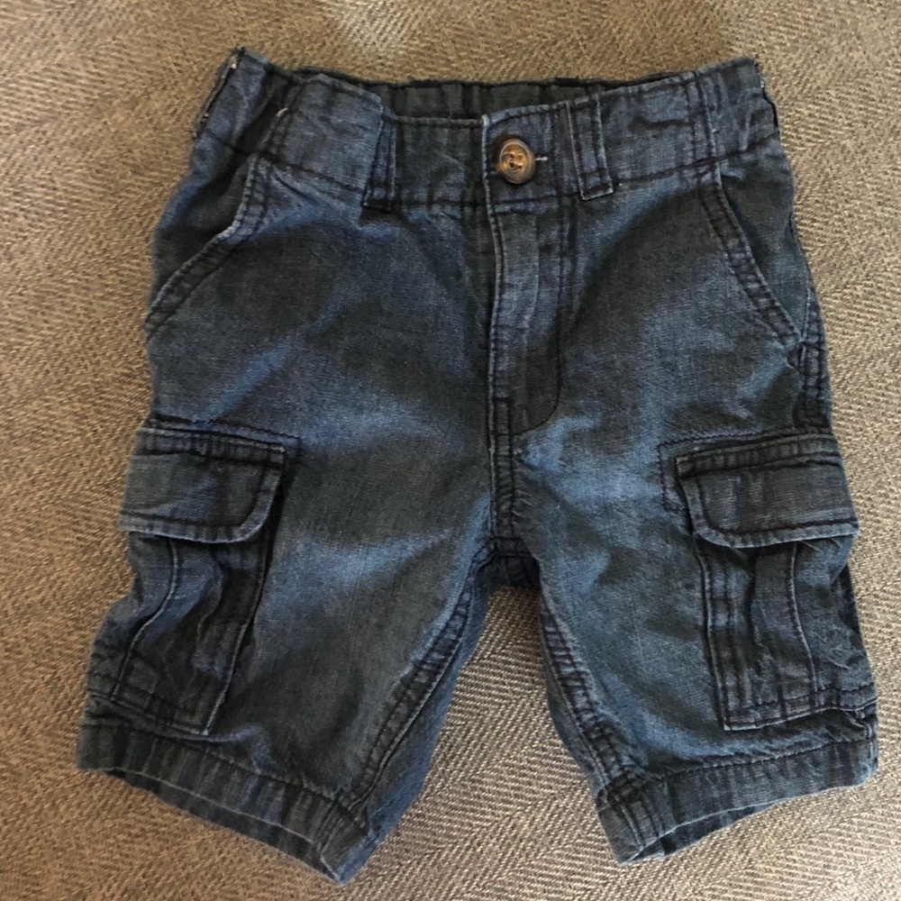 Carters denim cargo shorts. 3T adjustable waist